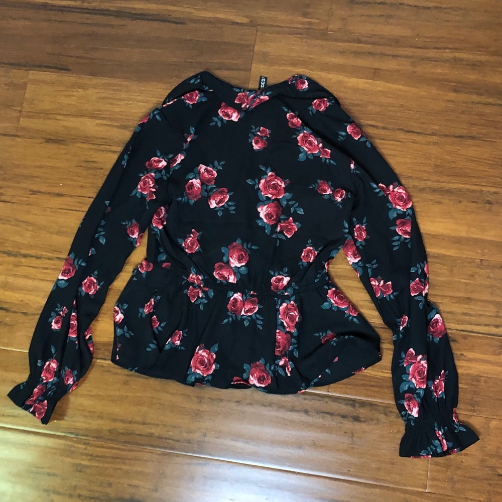Rose print H&M ruffled blouse - Picture 2 of 2